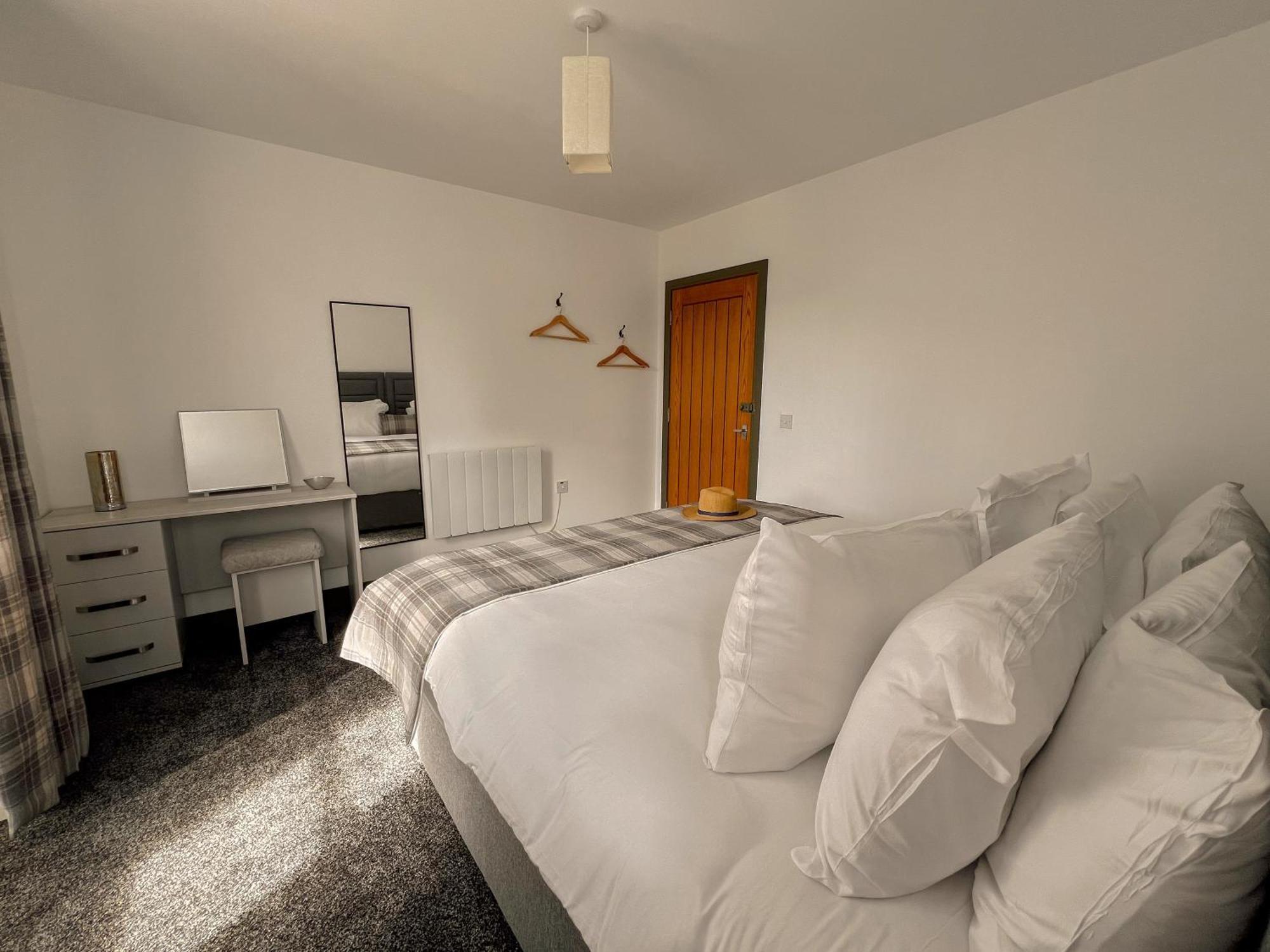 Loch Ness Gatehouse Apartments Форт Аугустус Экстерьер фото