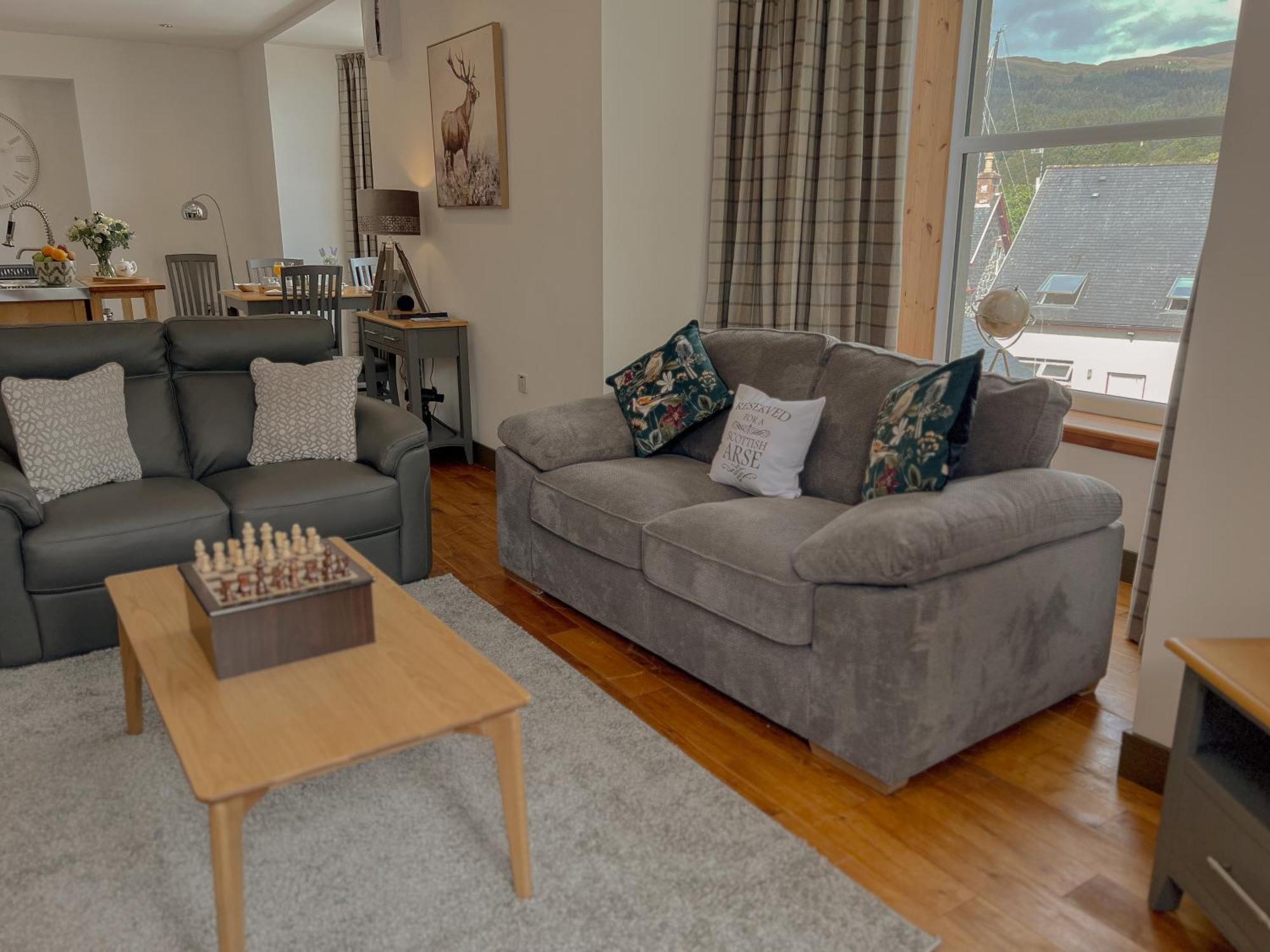 Loch Ness Gatehouse Apartments Форт Аугустус Экстерьер фото